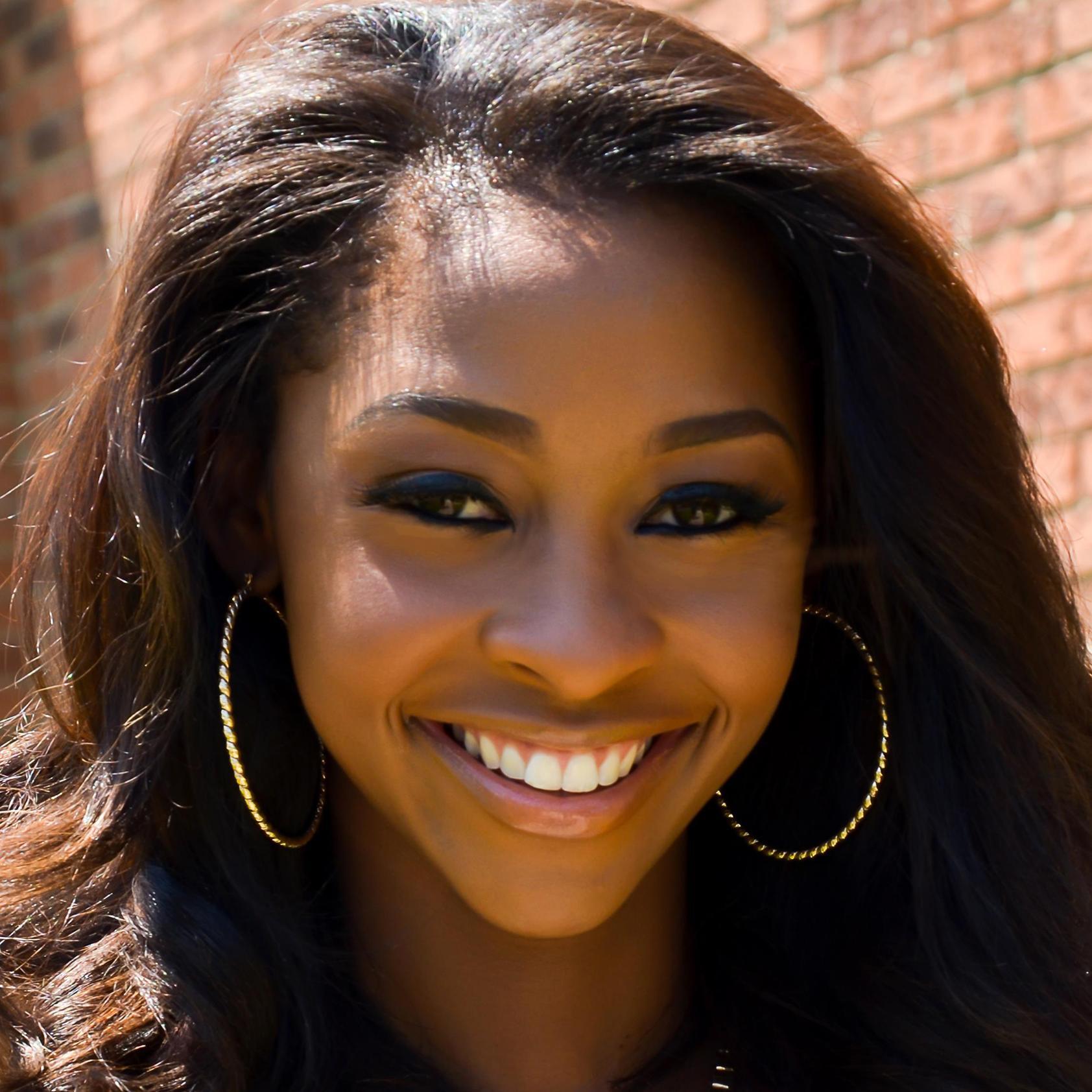 Jesus Lover•Queen•Actress•Media Specialist•Dream Chaser•Optimist•Intellectual