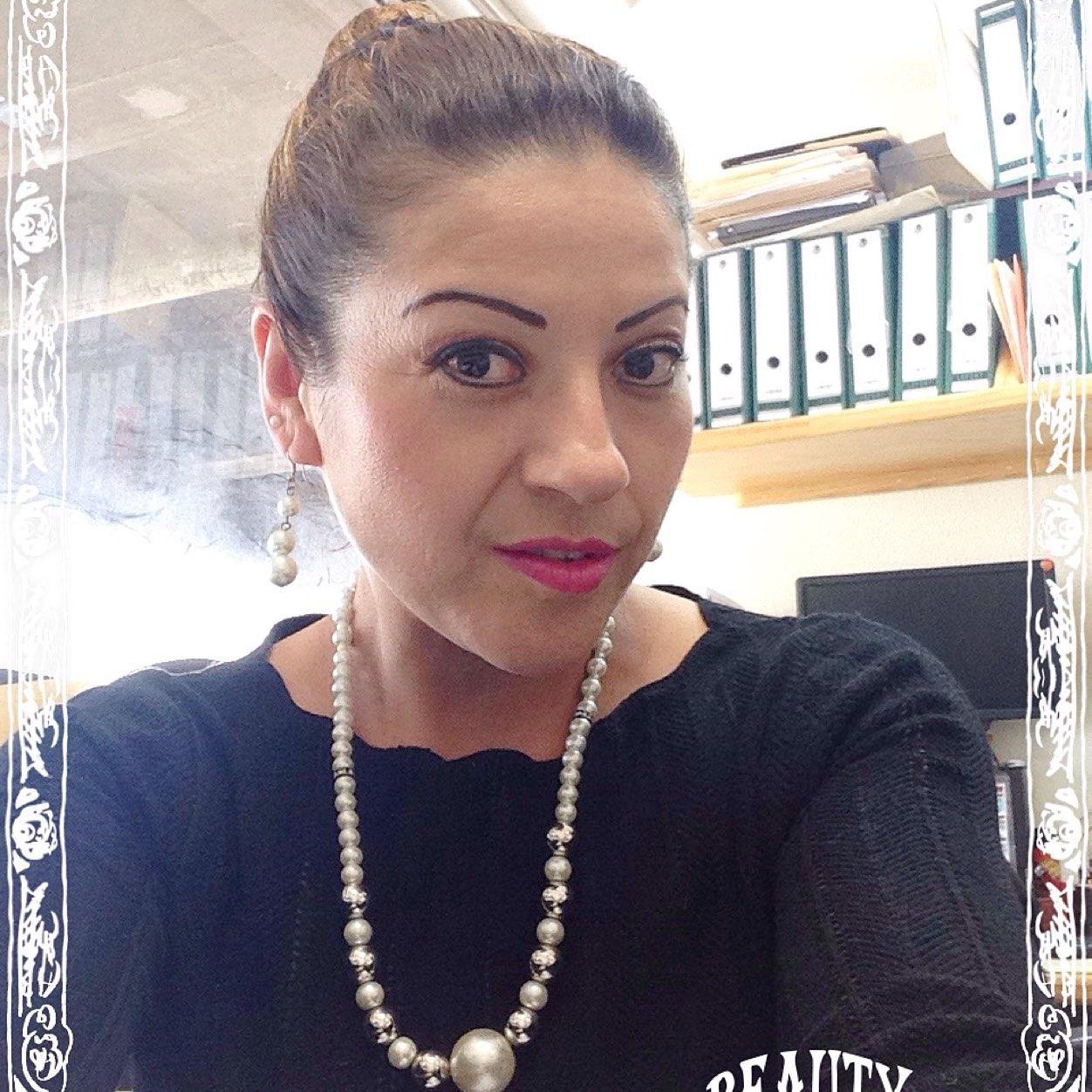 ElvaUriostegui's profile picture. 