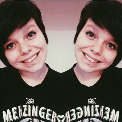 rachelfletcher_'s profile picture. HI! Im and independent freelance illustrator and designer! I draw everything by hand and make pretty things for you all to enjoy! ❤️