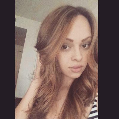 angicarolyn09's profile picture. 