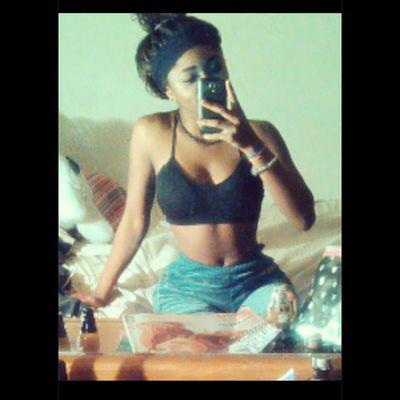 Age:N/A Musician , Goofball 
NO KIK , NO FB , NO SC .
IG @macylevine Love the skin you're in.