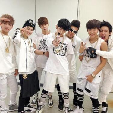 GOT7, BTS, EXO of course and others group ((Multifandom))