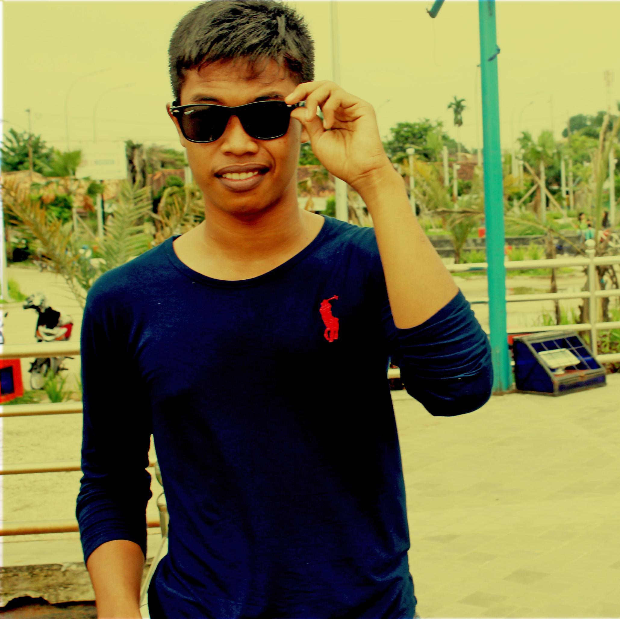 Rachmat_semeka's profile picture. Be The Best For Your Self