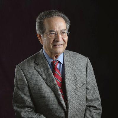 Doctor en Derecho Harvard University
Profesor de Derecho Administrativo
Fundador (Partner) Luis Beltran Guerra G. Asociados