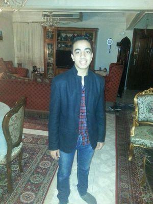 Mahmoud T. marzook. انسان يعيش و يتعايش.