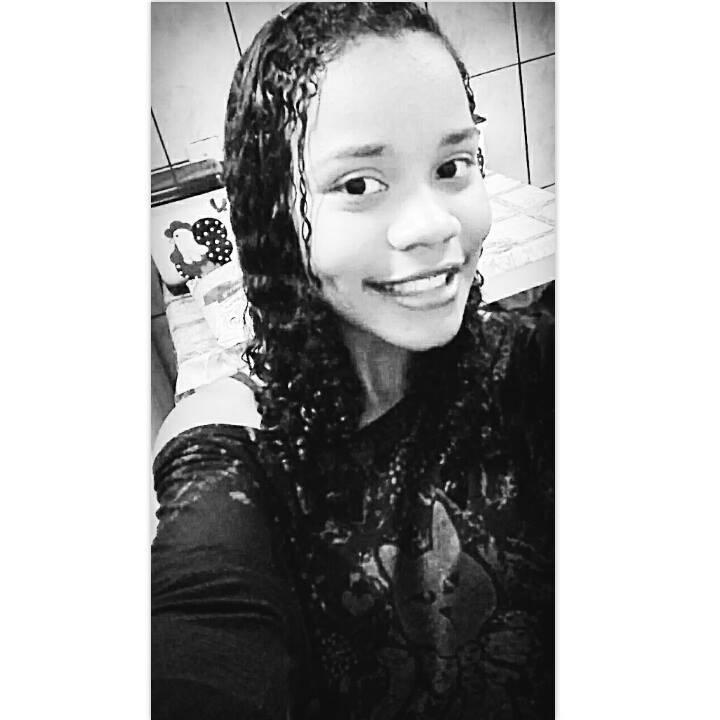 AriielyB's profile picture. 