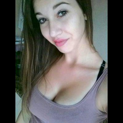 tamiresleninha1's profile picture. 