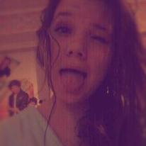 Hey ! I'm Directioner and Kwiatonator and Kowalczyker 3 My hobby is dancing and singing 3