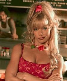 Condón roto del 96. Matriculante de ADE/Eco en la UEx. Rubia, pero no mucho. Scruta non mercantur. Bellotazi💚🤍🖤. Cuenta parodia.