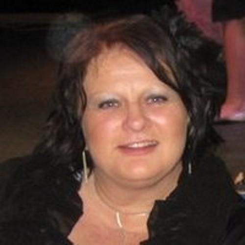 Wife of 44 yrs. Mother to 2 great kids, gran to 4 fabulous grandchildren, a proud Gooner.  My 5 favorite things.. family. sport. food.  James Martin.and movies