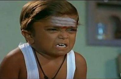 காற்றில் மிதக்கும் சிறகாக ' கடலில் மிதக்கும் துரும்பாக ' இலக்கின்றி வாழ ஆசை ் ஆனால் ஆதார் அட்டையையே நான்கு நகல்கள் எடுத்து வைத்திருக்கிறேன்