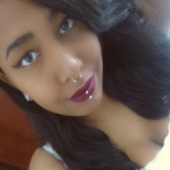 And I'm longing for your touch.
I'm your girl poison ^.^~