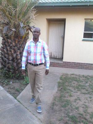 sabatasbee's profile picture. 