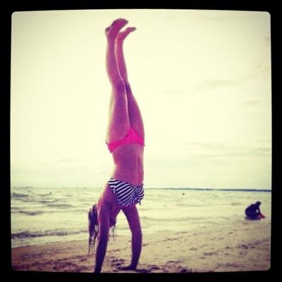 200hr RYT II B YOGA Ambassador || Inversion Junkie|| hOMemade JuS© || theloyogini@gmail.com