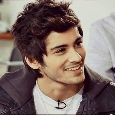 i am a directioner
love zayn
i ship zerrie
follow me i'll follow u back