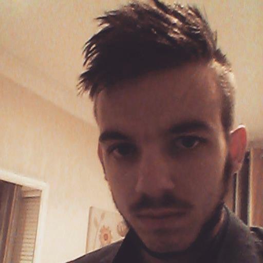Manager/Co Founder of @BareBonesMGMT , Drummer of @TheKairsUK & ScareActor for Apocalypse Events, London, UK
