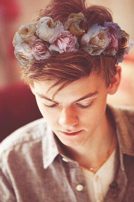 Casual teenage guy who's acts like a tumblr daydream.