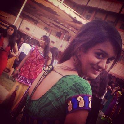 want to meet my first crush SRK♥
