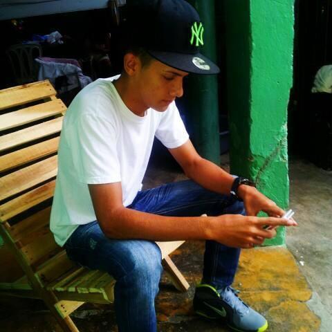 autentico21's profile picture. creador de mi propio destino  sigo siendo  yo quien tienes el control