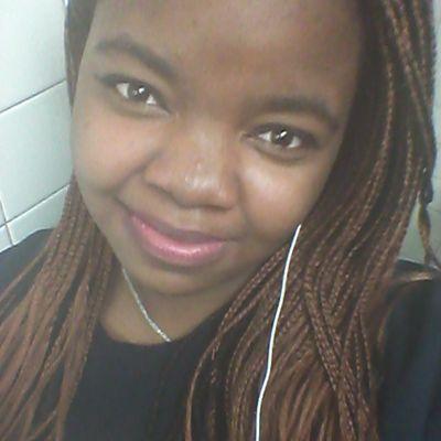 I love to read alot of books, play the piano and listen to music. FMOI @girl_of_beauty