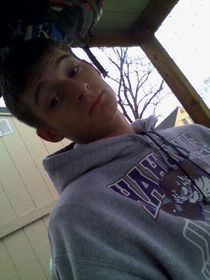 elephantrunkjo's profile picture. yee yee