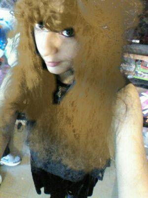 Hi I'm Tammy, orphan teen surviving the walker apocalypse. I'm a bamf #Taken by @Strongsaviour_ TWD RP