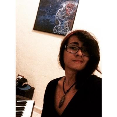 AmsSalas's profile picture. Love, Music... do you need something more? i don't ✌ ☮
