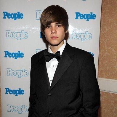 FREE FOLLOW FROM @JustinsSexGawd GO FOLLOW HER!!!! ✨✨✨✨✨✨✨✨✨