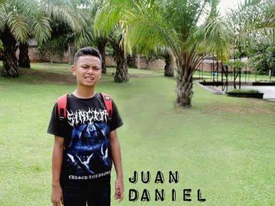 go follow my 1st @axell_lovers ☺ ✘ ♛ Gemini ♋ ♕ Est. May 21,1999 † Protestan ♡ | ❤ iNDONESIA° | ℱℴℓℓℴωℯd Just ℳℯntiℴn :) ♬ ♪ ♫ + ♕ = ❤