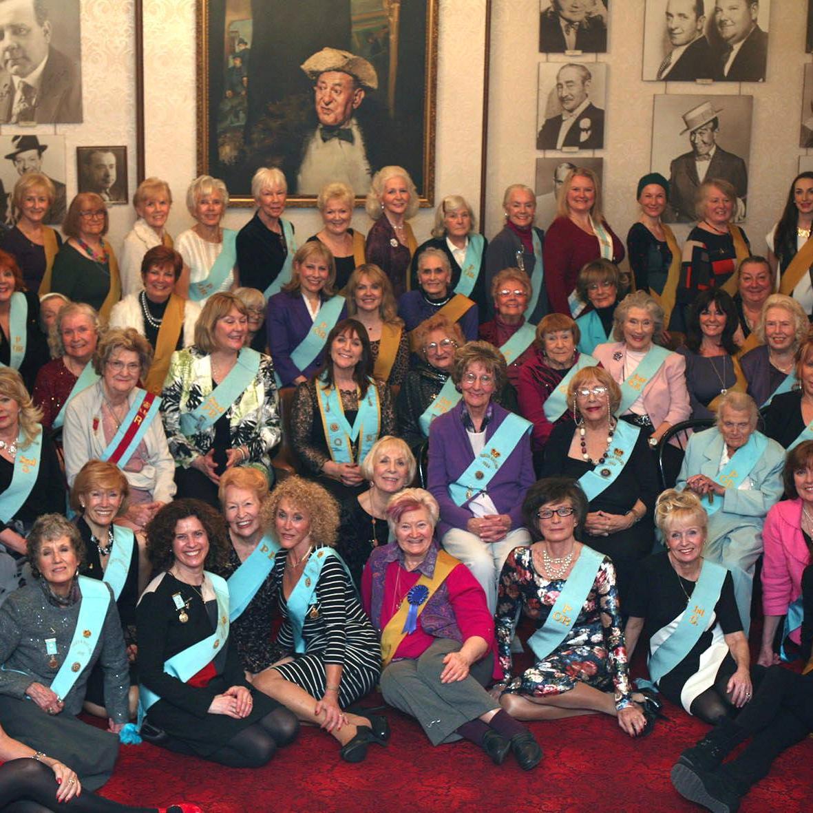 LADYRATLINGS's profile picture. 