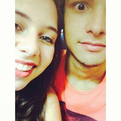 talvez sejam só 
um monte de palavras 
para dizer a unica: amor