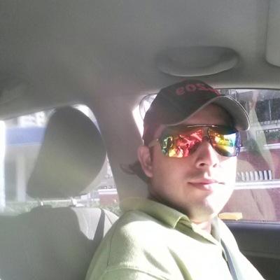 Joven de 29 años alegre rumbero y amistoso me desempeÑo como ejecutivo de cuenta en un mayorista de tecno y soy quillero