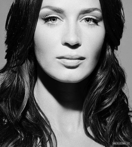 EmiIy_BIunt's profile picture. •»I pretend to be other people for a living.«• [RP]

|• Faux Emily Blunt. Not real. Fake. •|