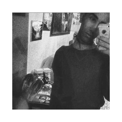 Hii I'm Thomas∞FOLLOW ME :')https://t.co/9HPxnSPa9j