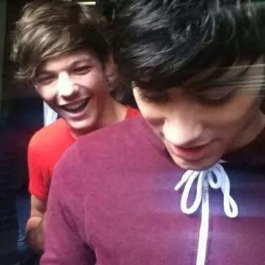 follow @tipsylouist