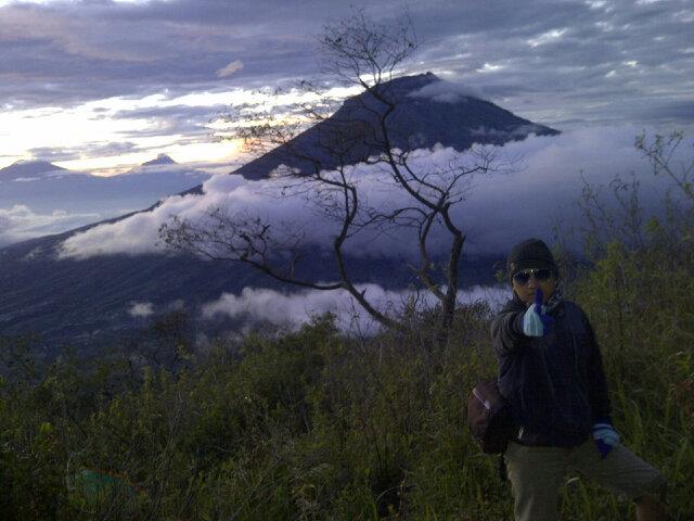 Selalu tawakal untuk meghadapi cobaan ƔάϞƍ  A̶̲̅κǚ hadapi..