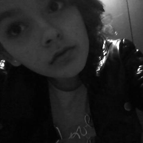 I'll fight to be what I want~Directioner ♥~I love the music,the video games and mmmm,food!!