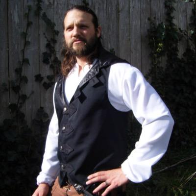 FoxJaxonDesign's profile picture. Online shop that designs/makes quality Renaissance/Medieval/fantasy clothing for costume, formal or everyday wear and loves doing it!   https://t.co/53xTIdkwTB