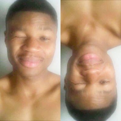 21♥ South african♥soccer player♥ /bbm pin:29F6C020 &on instegram:@sphemkhize93