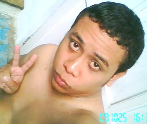 Nhazir's profile picture. 