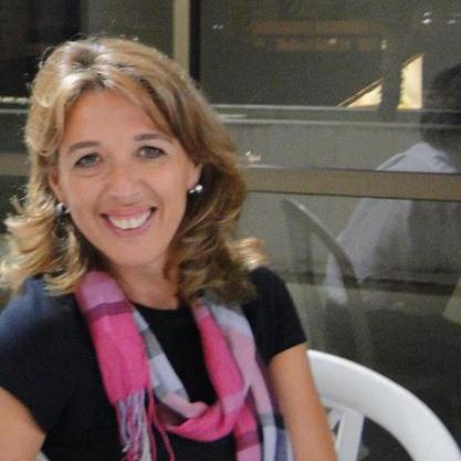 Jornalista, petista, militante e na luta por um mundo menos desigual.  Ainda tenho em mim todos os sonhos do mundo.