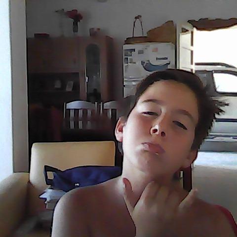 Reee Aburrido Yo Twitter Y Face:)