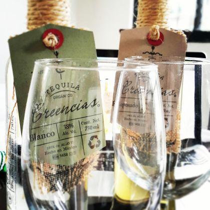 Detener el tiempo es imposible, embotellarlo no tanto.
100% orgánico, 100% de agave.