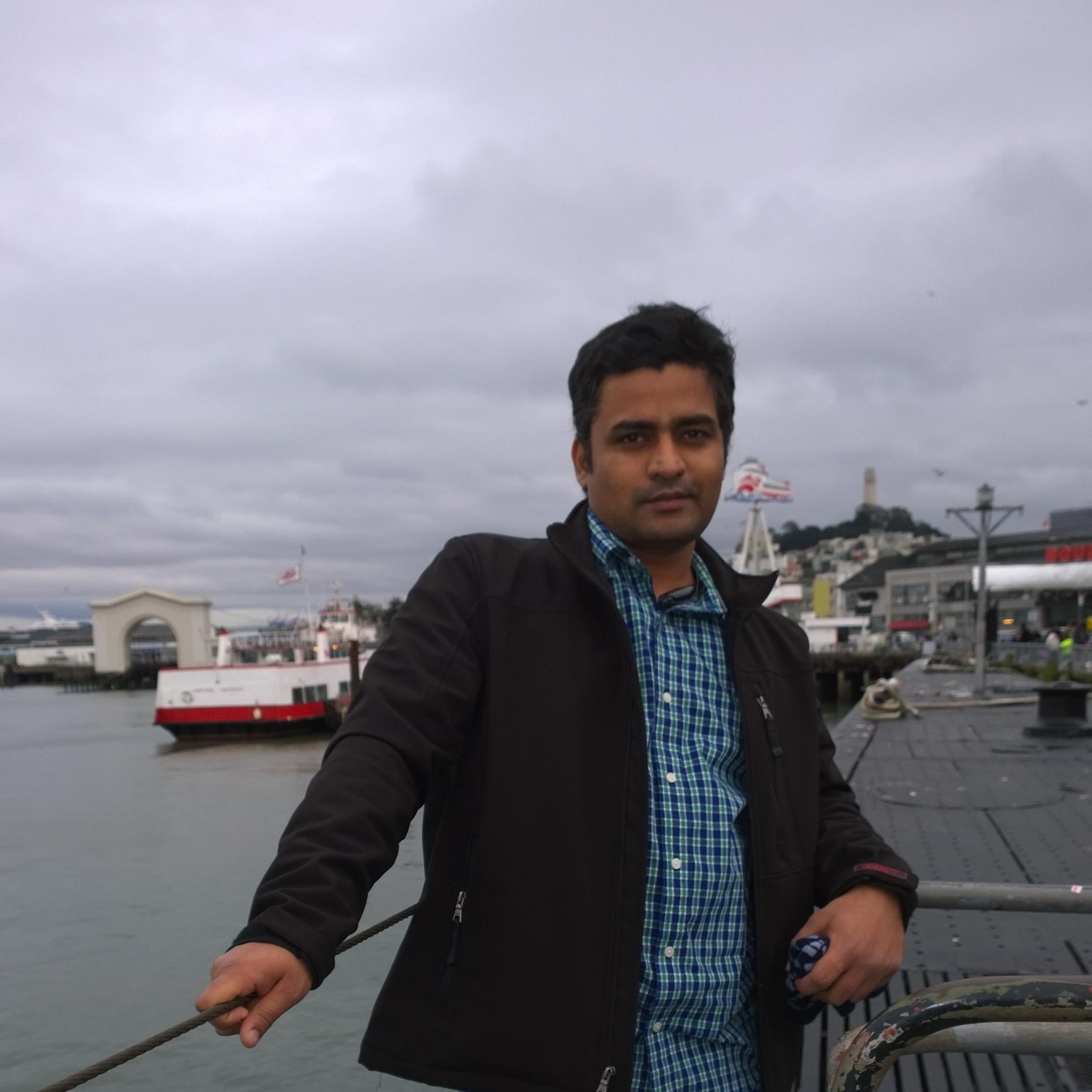 Software engineer.. Loves coding, eating and traveling :-)