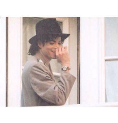 {Backup acc}   x