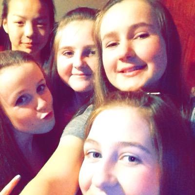 LouiseHorganxox's profile picture. Cork, Ireland. Joe Sugg.