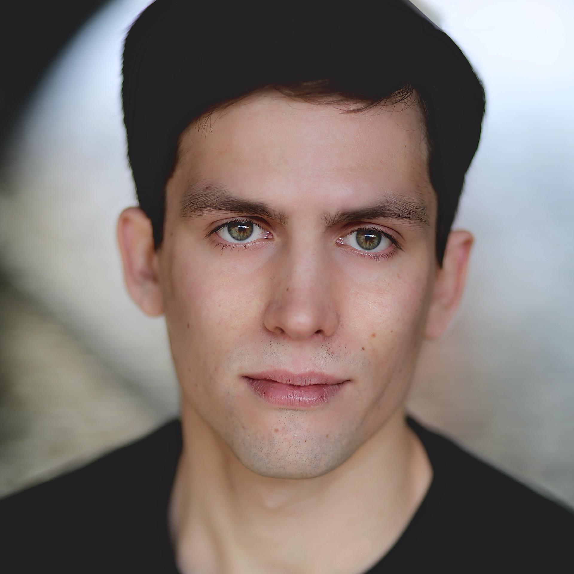 London based actor who is just taking his first steps into the business.