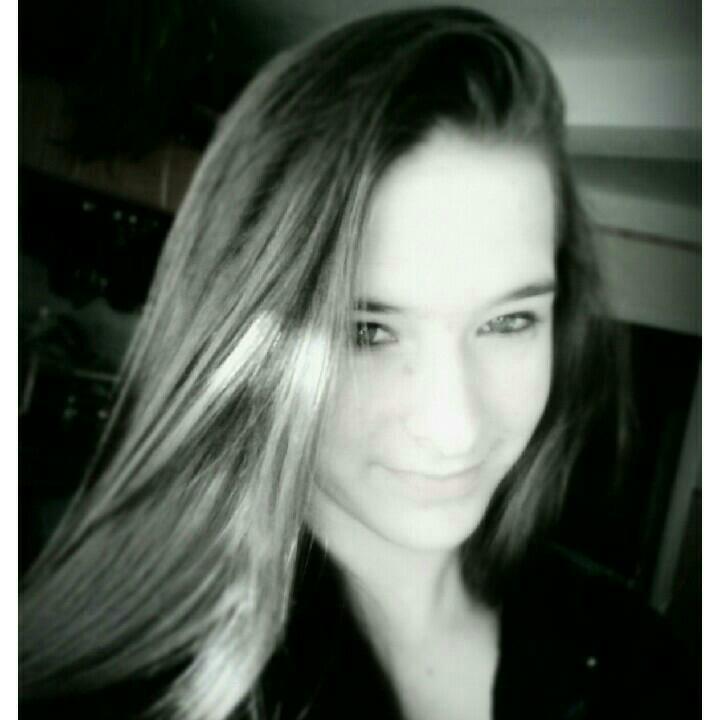 farkasviki21's profile picture. 