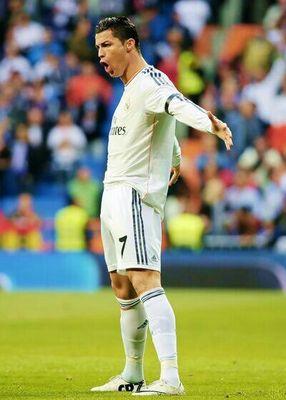 HALA MADRID ALE ALEEE! 
mil toneladas de odio,desde tan abajo no vemos el cielo...