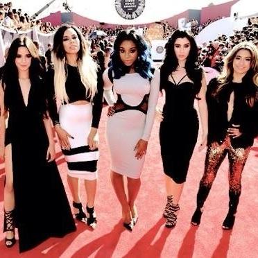 Here to help you get your sunshines' follows Daily dms to the girls Access to 6/6